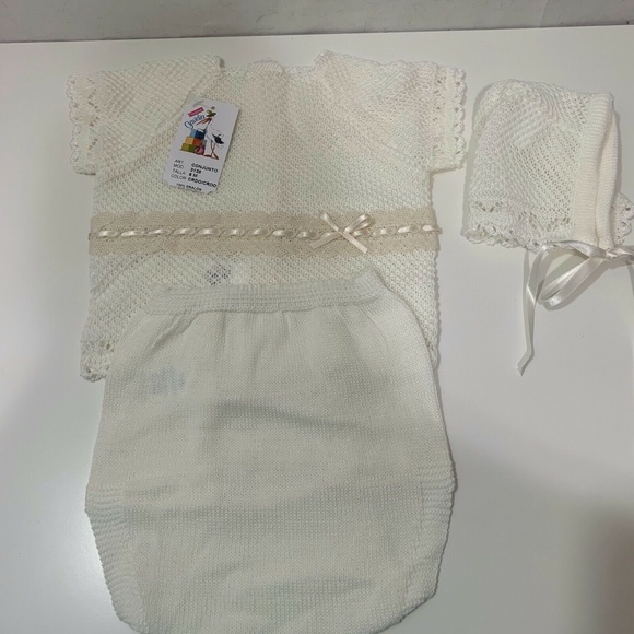 Creaciones Gaviria Summer 3 Piece Baby Set Size 6 Months in Cream - Picture 8 of 9